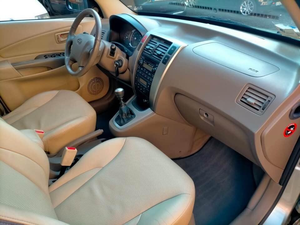 Hyundai Tucson 2.0 crdi 4 wd UNIC. PROPR.