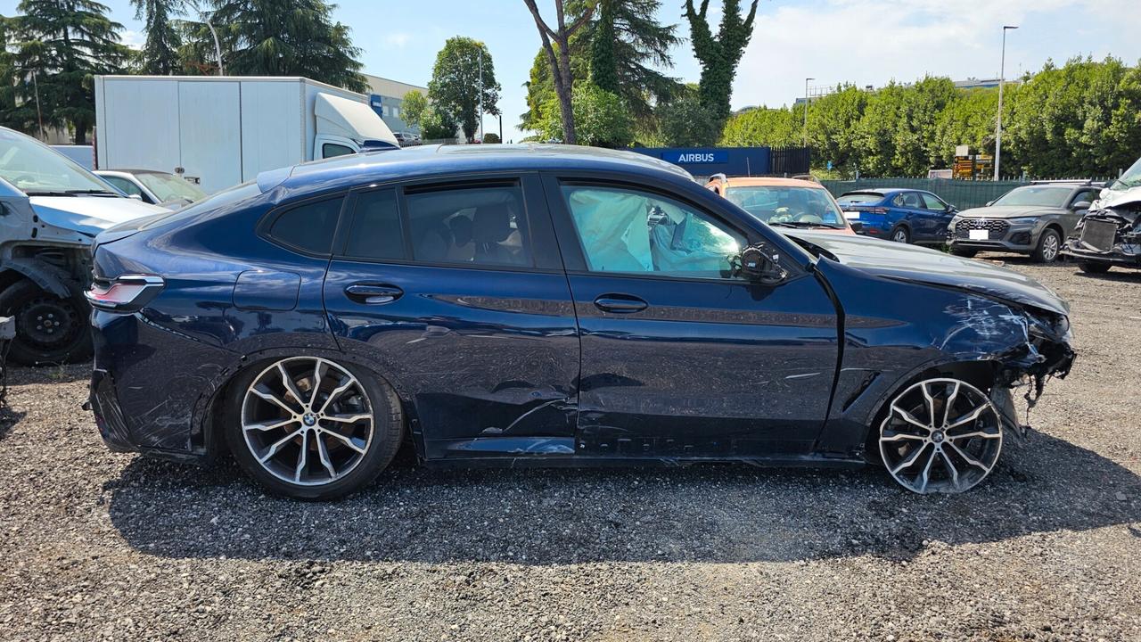 SINISTRATO Bmw X4 xDrive20d 48V Msport