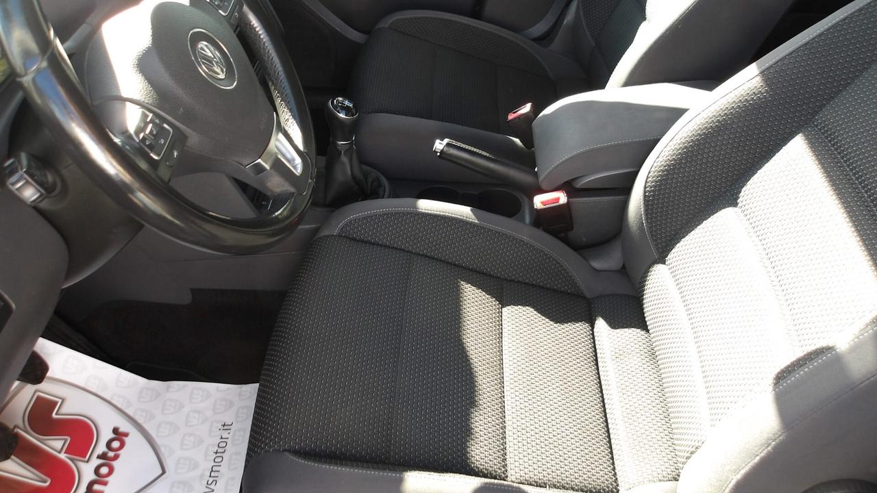 VOLKSWAGEN TOURAN 1.6 MTJ-7 POSTI-PREZZO PROMO!