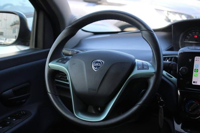 Lancia Ypsilon III 1.0 firefly hybrid 70cv con CarPlay