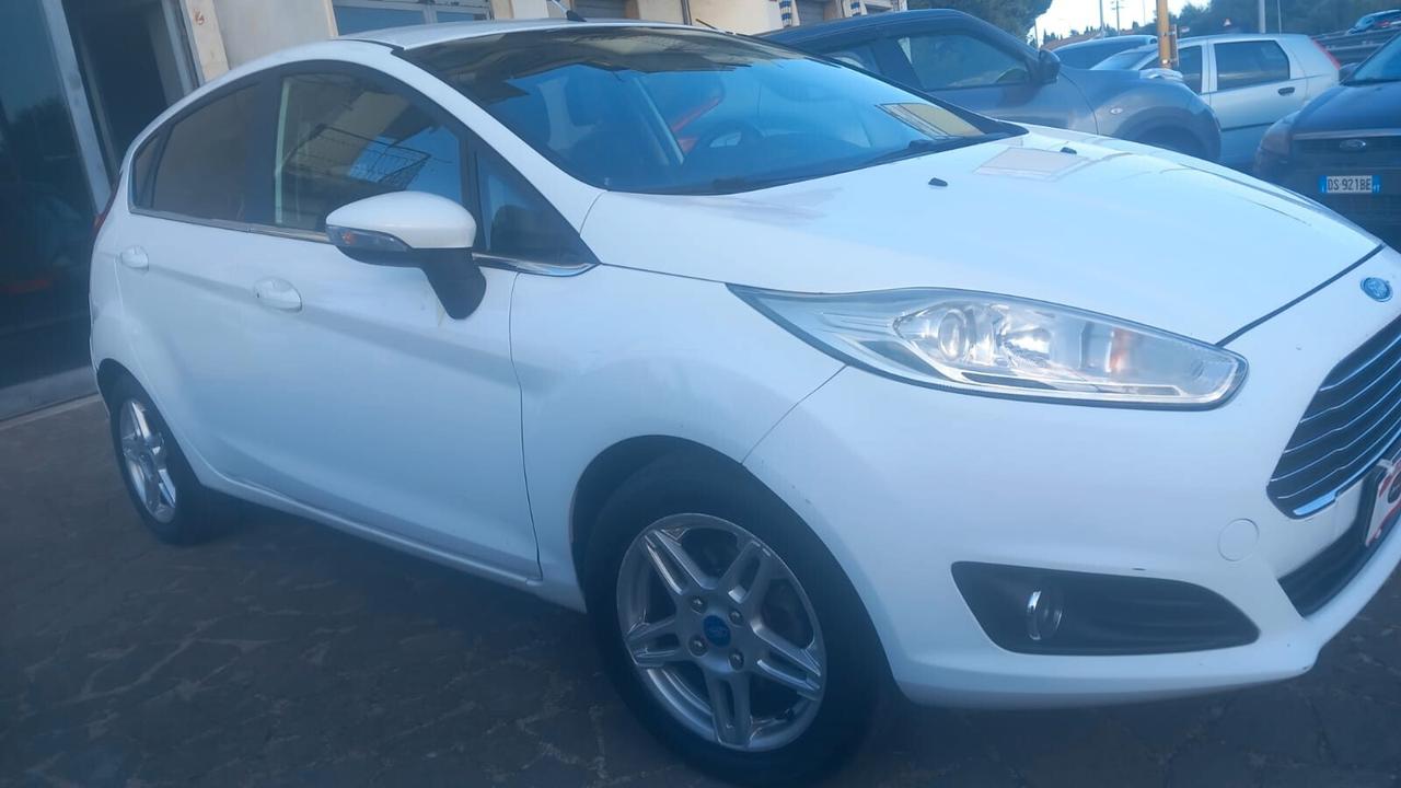 Ford Fiesta 1.5 TDCi 75CV 5 porte Titanium