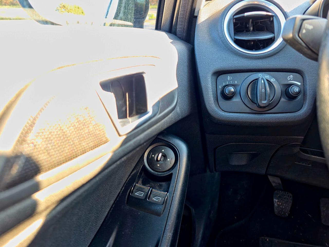 Ford Fiesta 1.5 TDCi 75CV 3 porte ST-Line 2017-E6B Manuale NEO