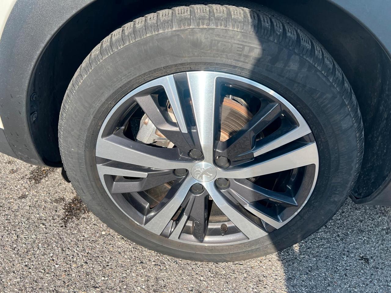 Peugeot 3008 BlueHDi 130 S&S EAT8 Allure *AUTOCARRO N-1*