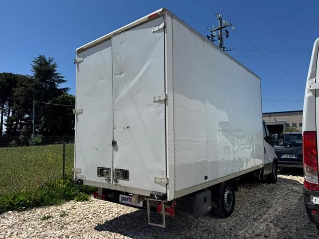 IVECO Daily 35S14S 2.3HPT PL-DC Cabinato