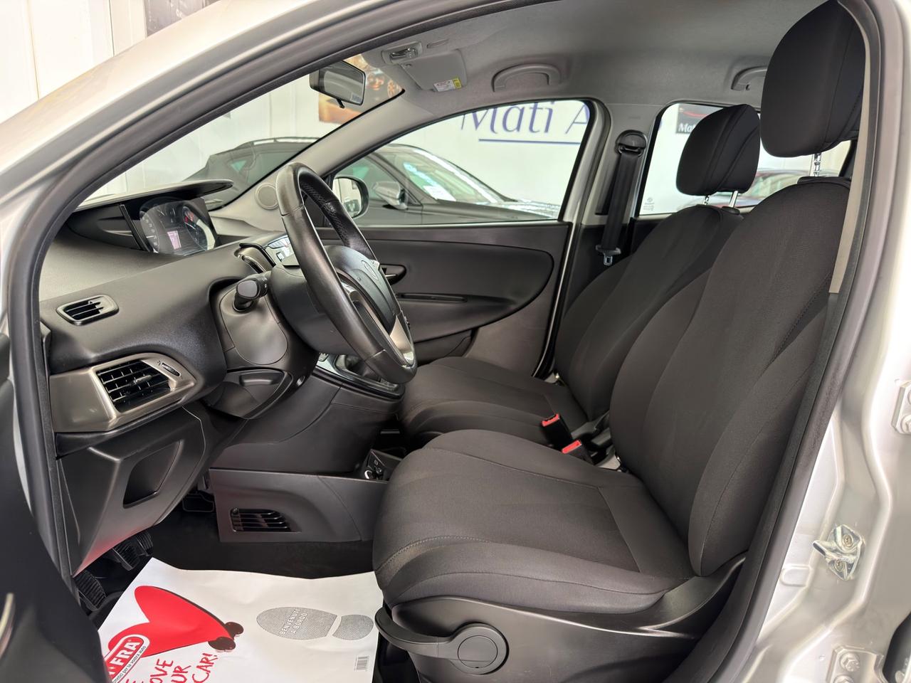 Lancia Ypsilon 1.2 69 CV 5 porte S&S Gold