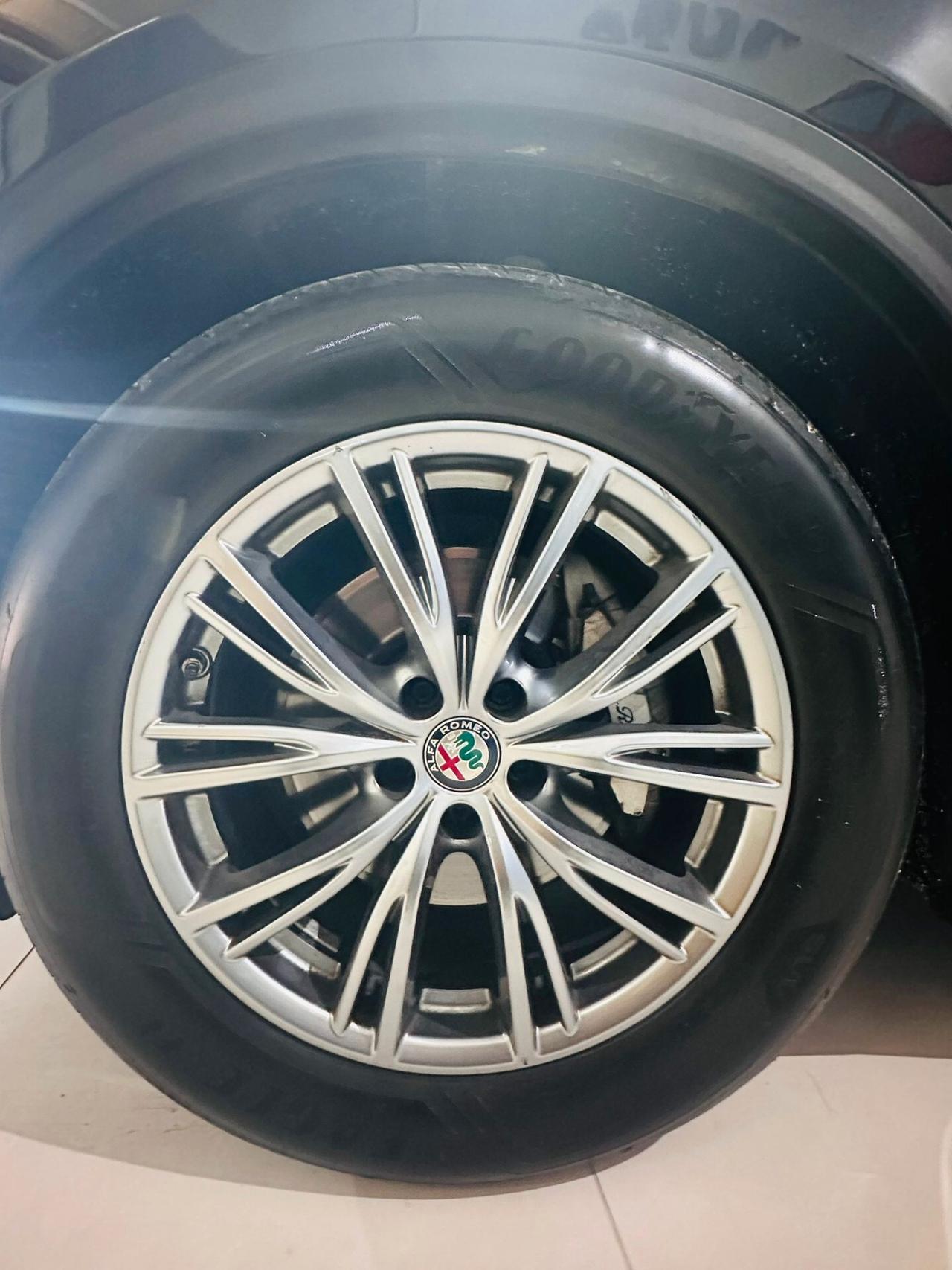 Alfa Romeo Stelvio 2.2 Turbodiesel 190 CV AT8 RWD Executive