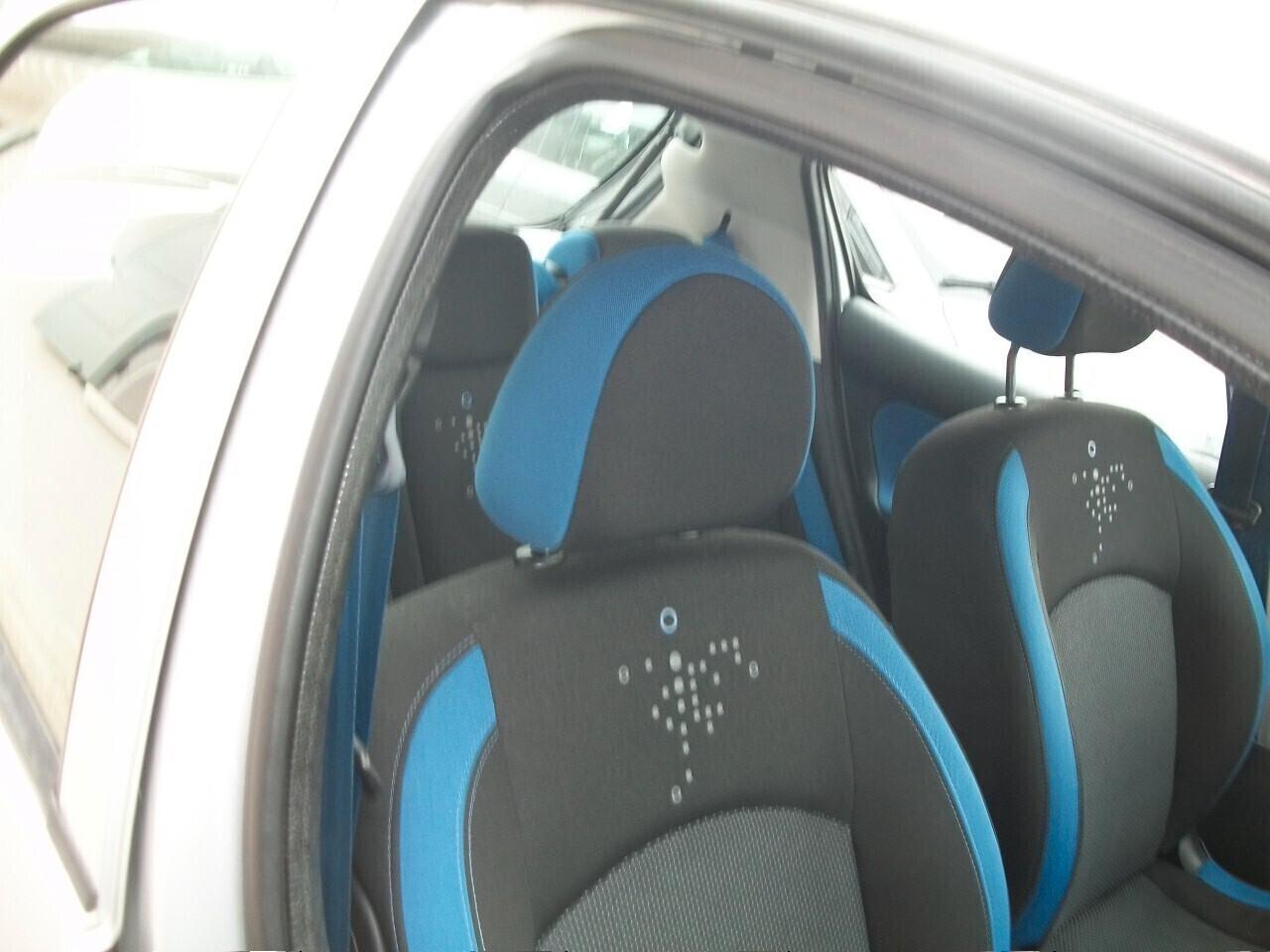 Peugeot 206 MODELLO PIU,, CC 1360 BENZINA EURO 05 SI NUOVI PATENTATI KM 119443 GARANZIA UN ANNO