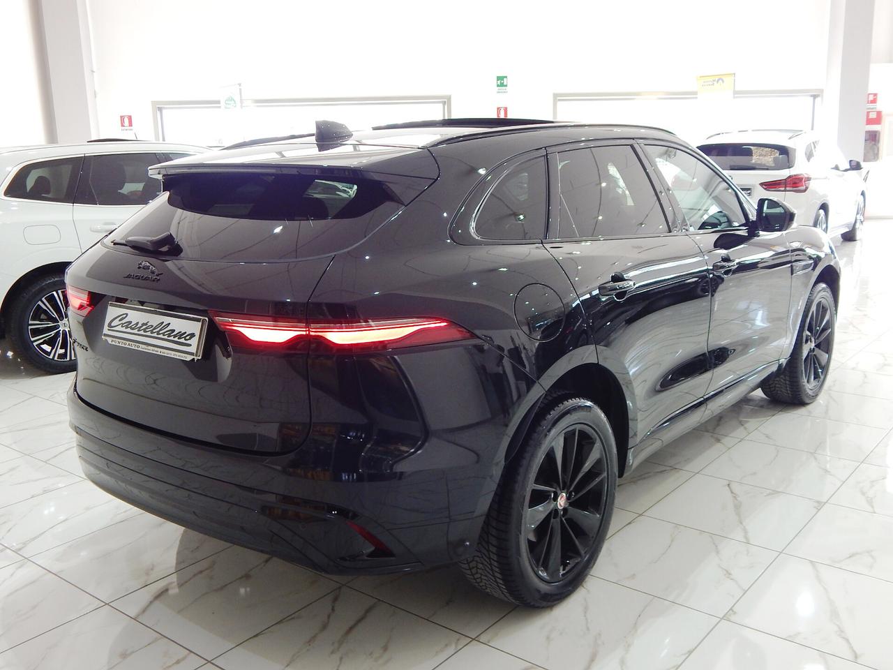 Jaguar F-Pace 2.0d i4 mhev R-Dynamic Black AWD 204cv Aut. TETTO-PELLE ROSSA-NAVI-LED