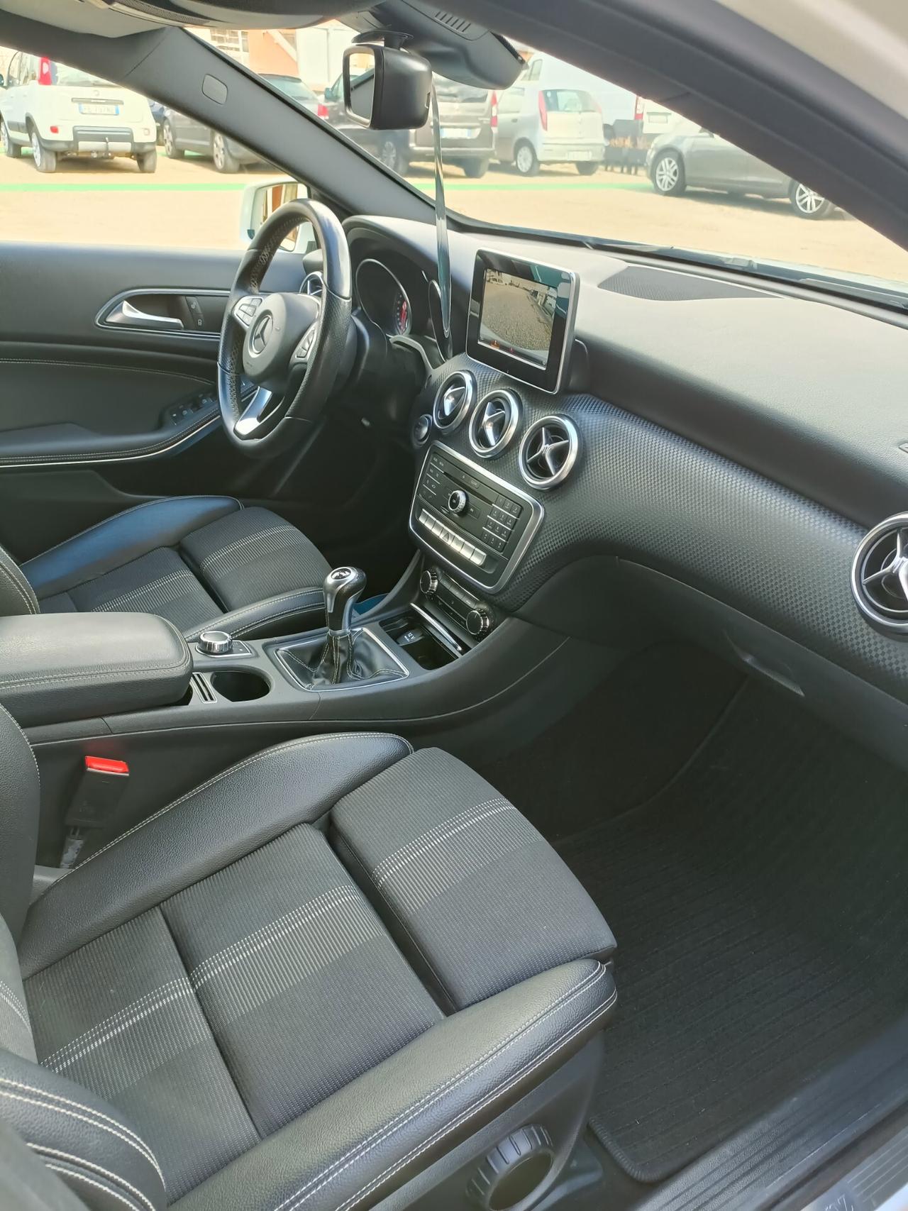 Mercedes-benz A 180 d Premium