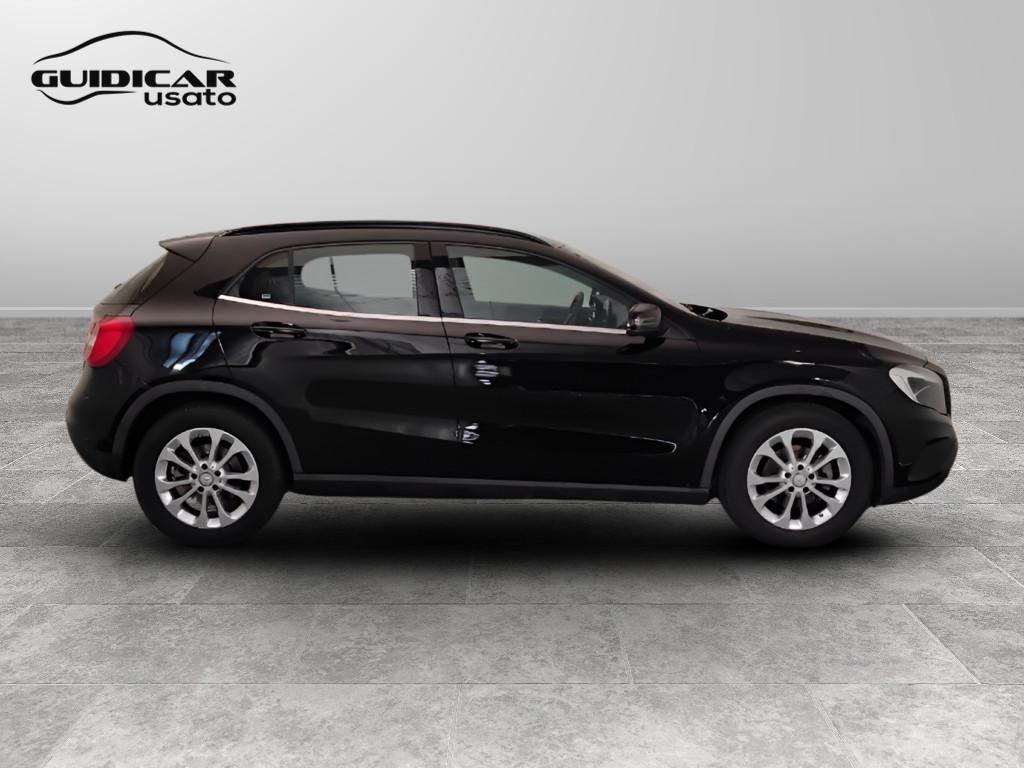 Mercedes-Benz GLA-X156 2017 - GLA 180 d Sport