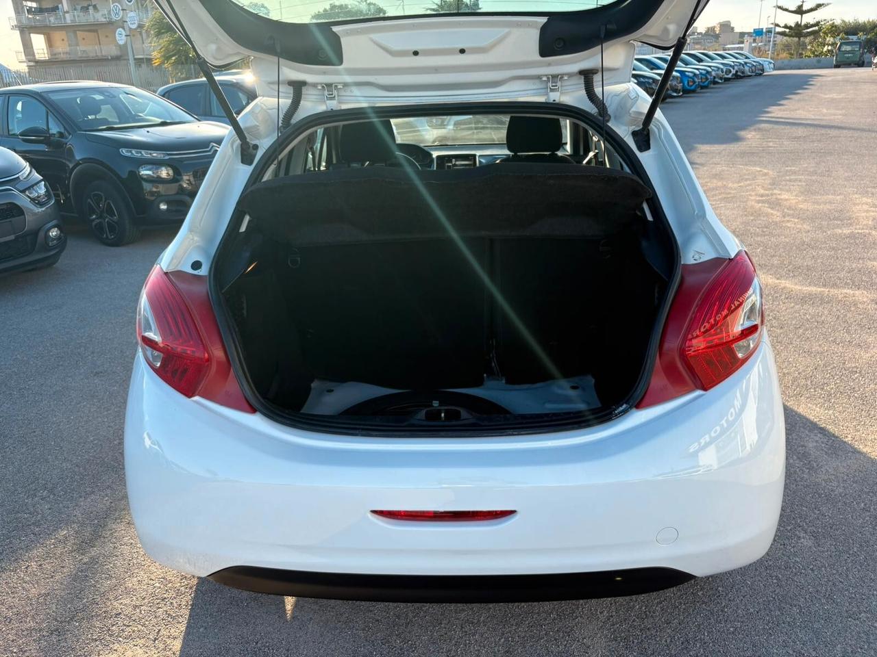 Peugeot 208 1.4 HDi 68 CV 5 porte Active