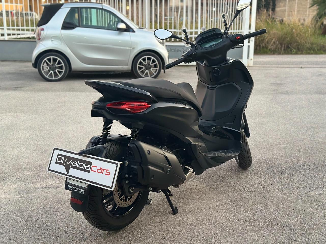 Piaggio Beverly 400 HPE DEEP BLACK '24