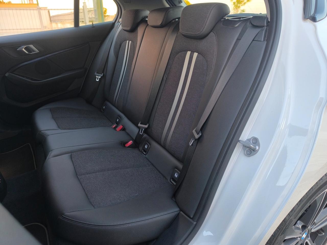 BMW SERIE 1 SPORT 118D 150cv COCKPIT/NAV/PELLE/