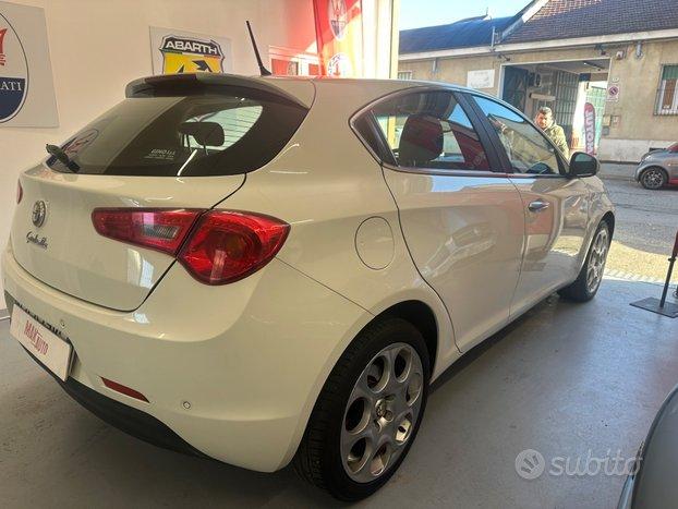 Alfa Romeo Giulietta 1.6 JTDm-2 105 CV Distinctive