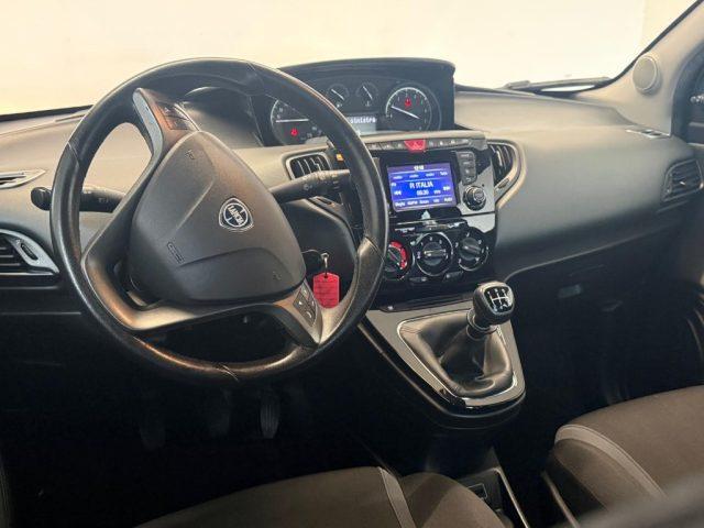 LANCIA Ypsilon 1.2 69 CV 5 porte GPL Ecochic Silver