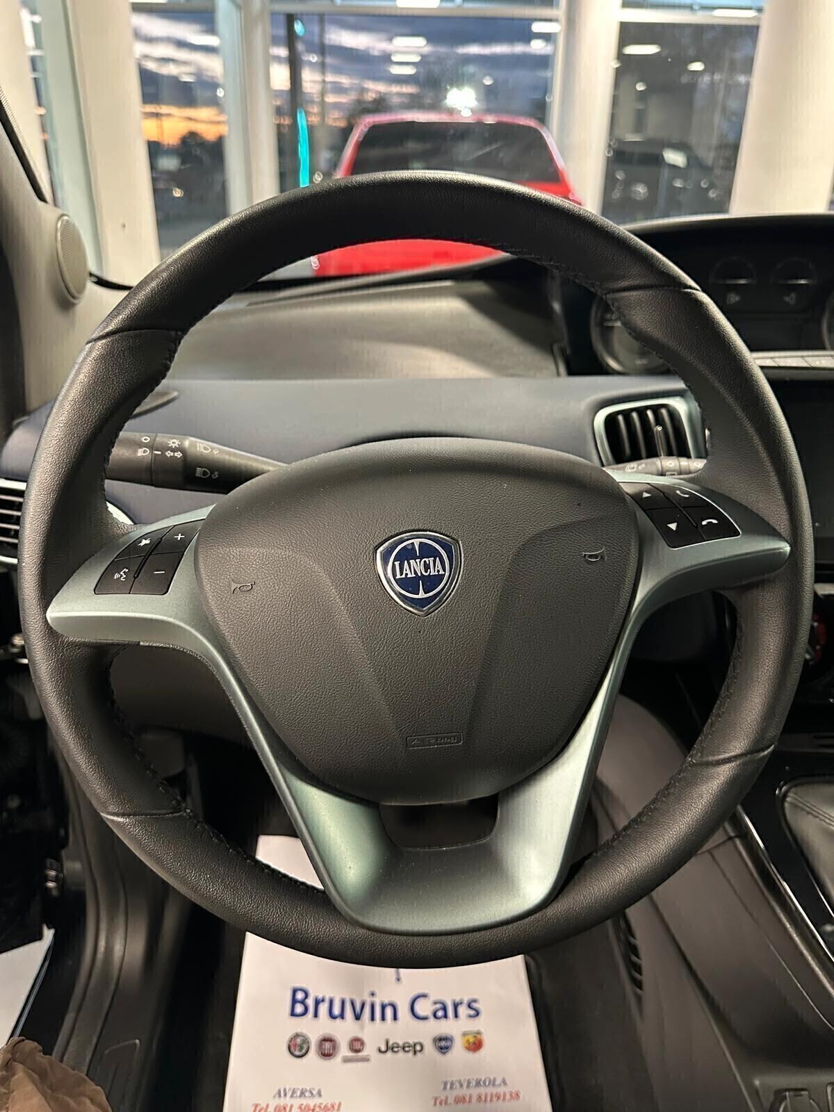 Lancia YPSILON 1.0 Platino 2024 KM AZIEND TELECAMERA