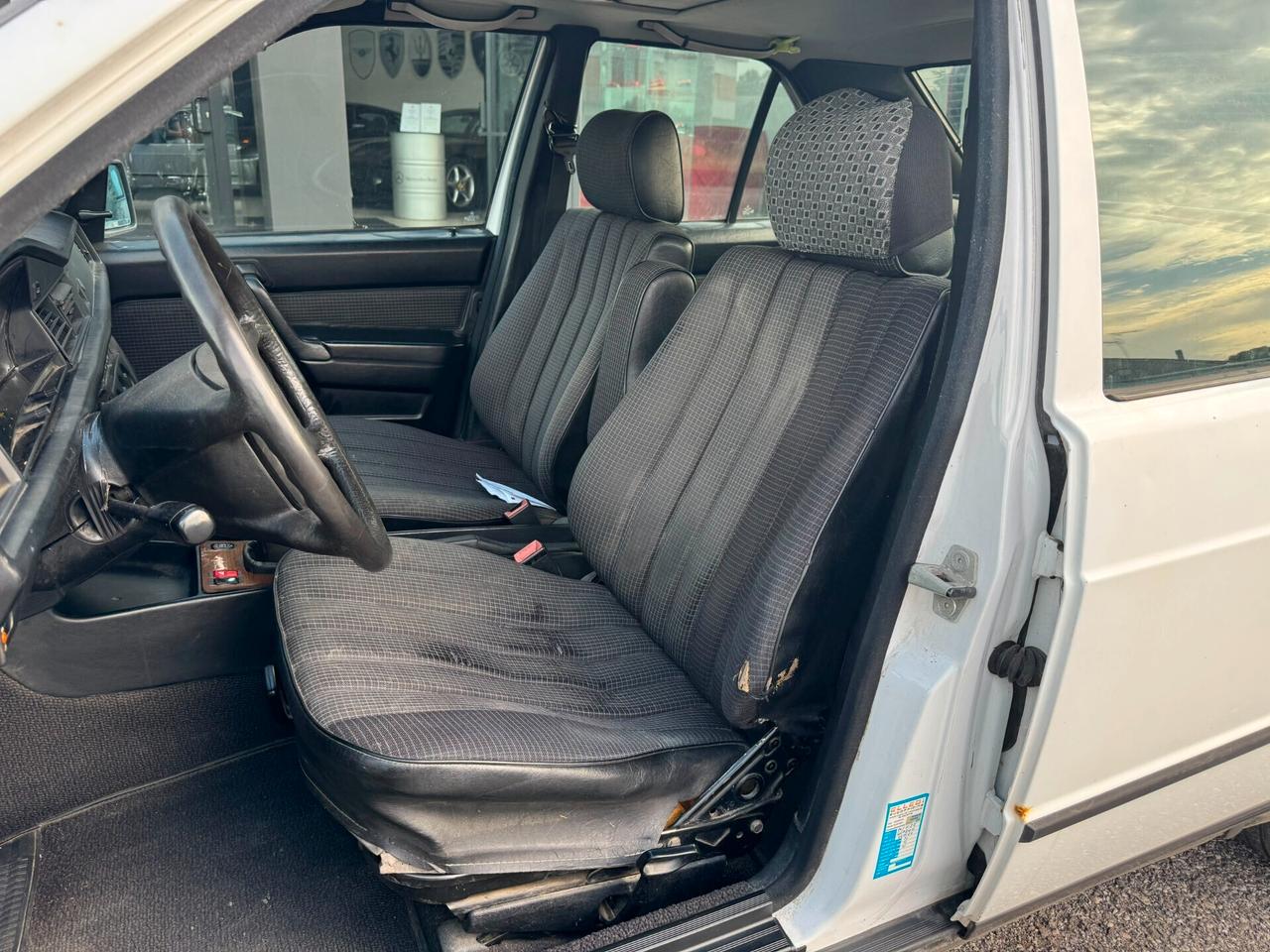 Mercedes 190D 2.5 asi