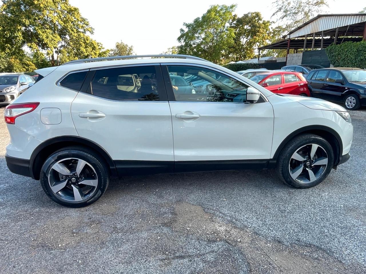 Nissan Qashqai 1.6 dCi 2WD N-Connecta aut