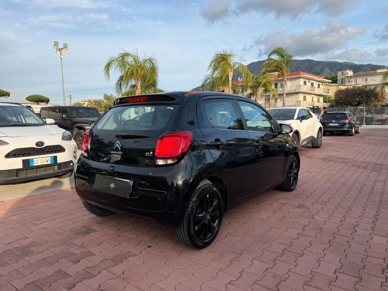 Citroen C1 PureTech 82 5 porte Shine