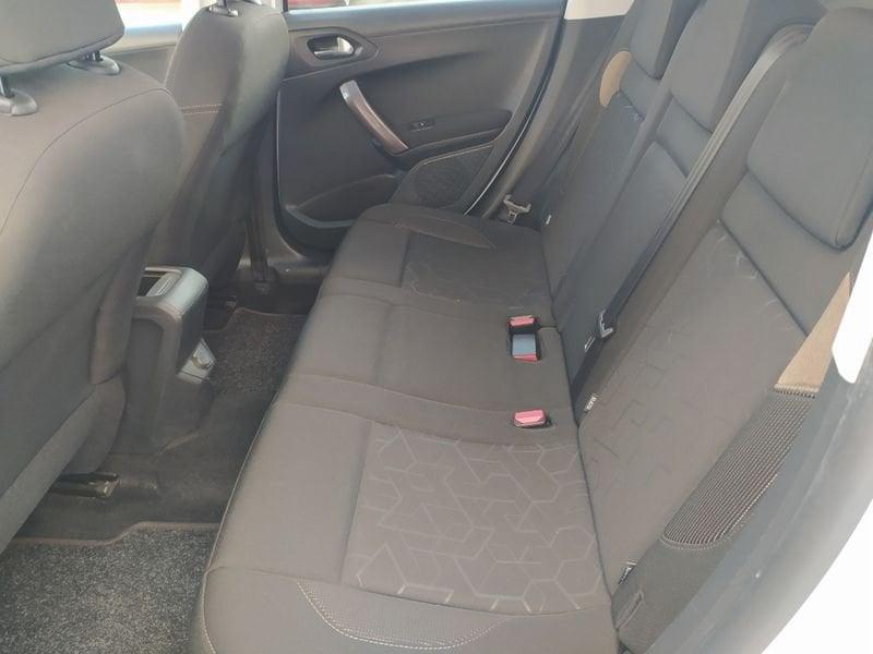 Peugeot 2008 100 hdi Active Finanziato