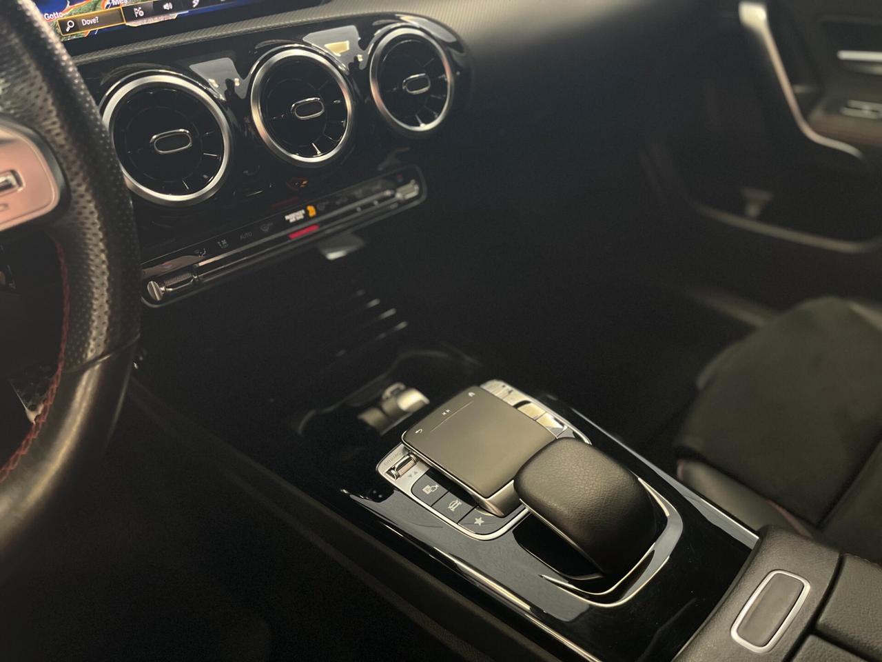 Mercedes-benz A 180d AMG Premium