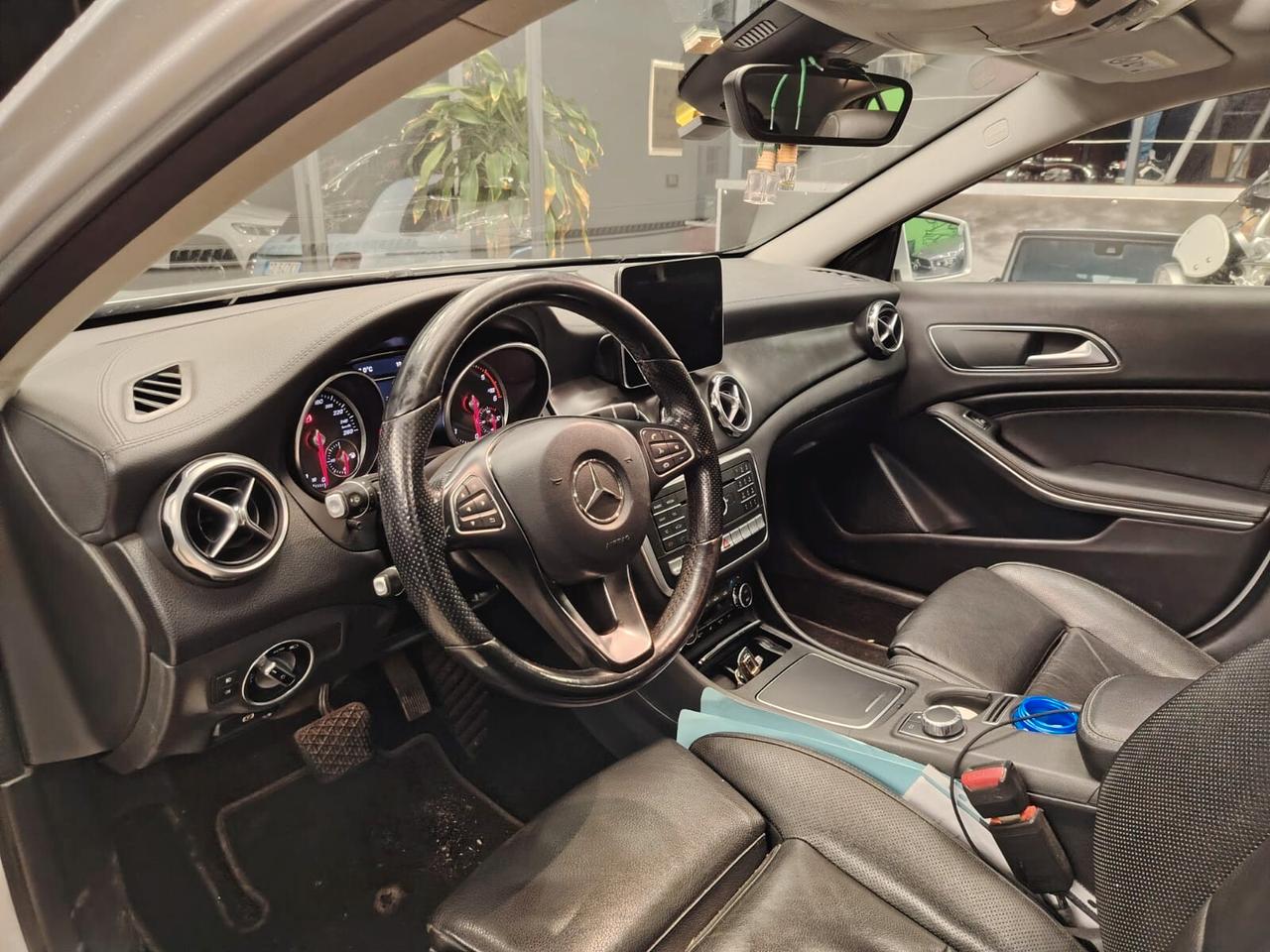 Mercedes-Benz GLA 220 d Automatic 4Matic Sport