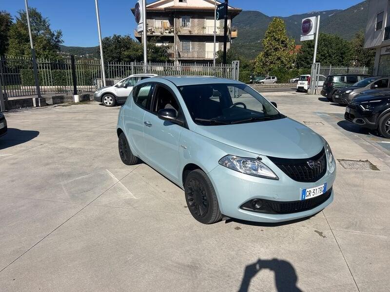 Lancia Ypsilon III 2021 1.0 firefly hybrid Silver s&s 70cv