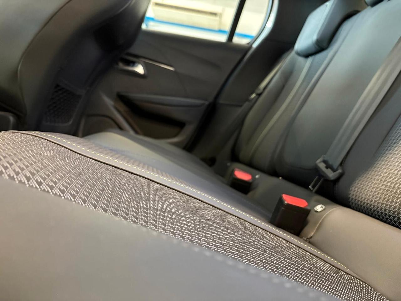 Peugeot 208 GT motore elettrico 136 CV SPOTICAR