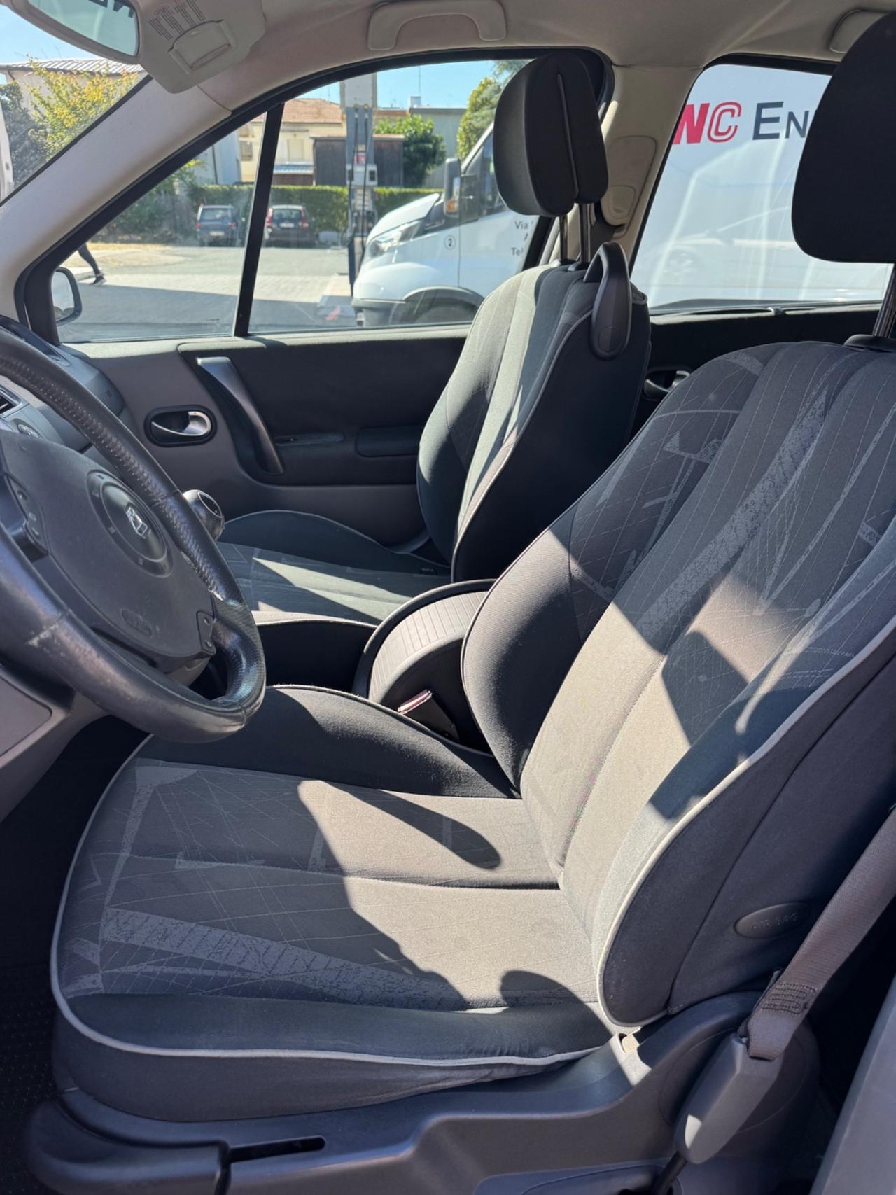 Renault Scenic Scénic 1.5 dCi/105CV Dynamique