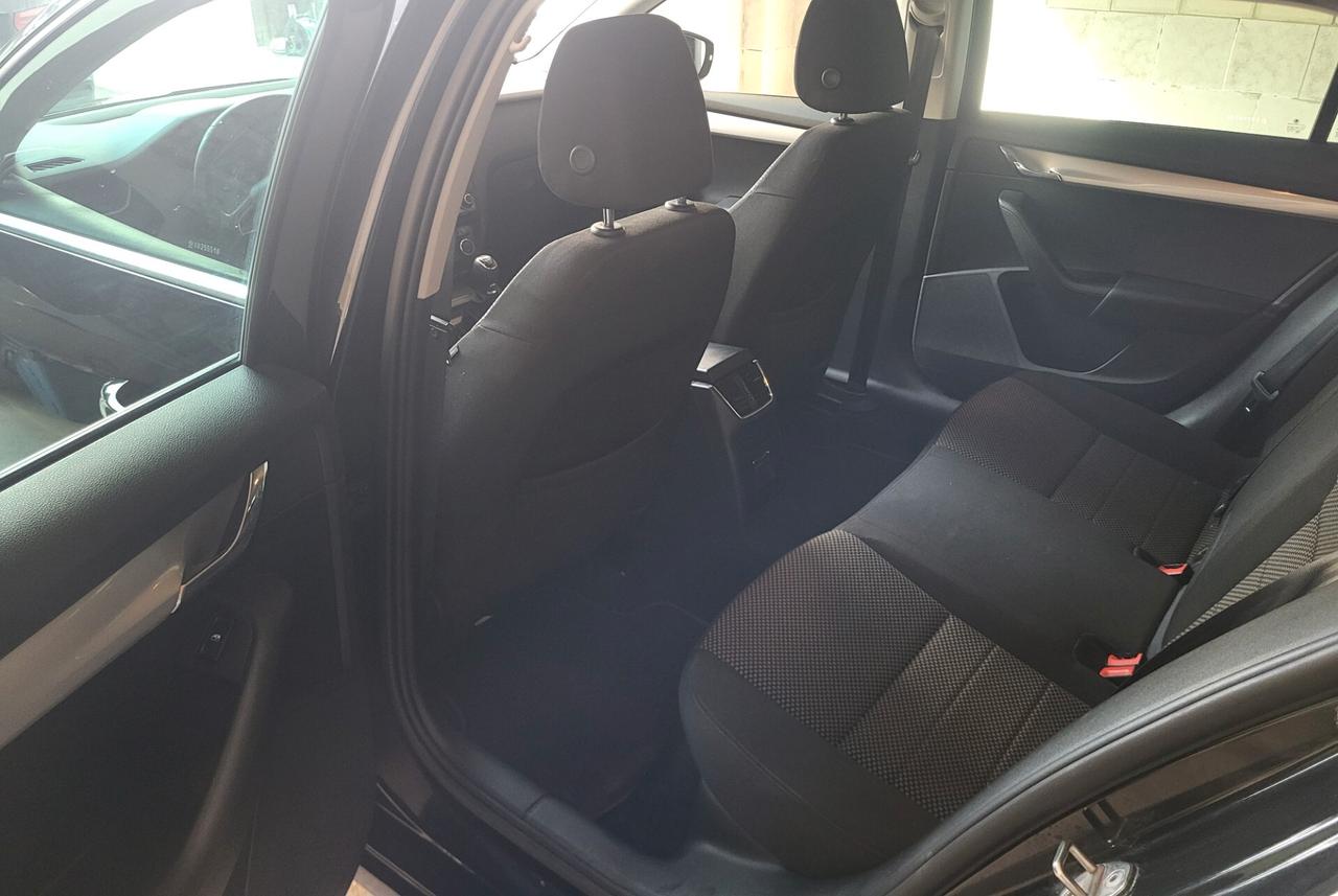 Skoda Octavia 1.6 TDI CR 110 CV Wagon Ambition