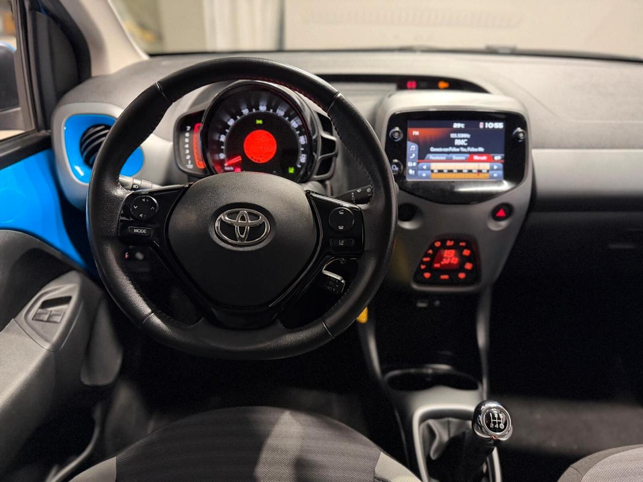 Toyota Aygo Connect 1.0 VVT-i 72 CV 5 porte x-clusiv