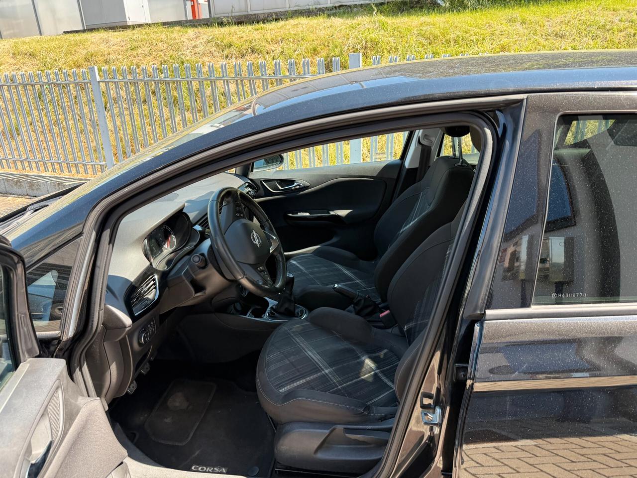 Opel Corsa 1.4 90CV GPL Tech 5 porte Black Edition