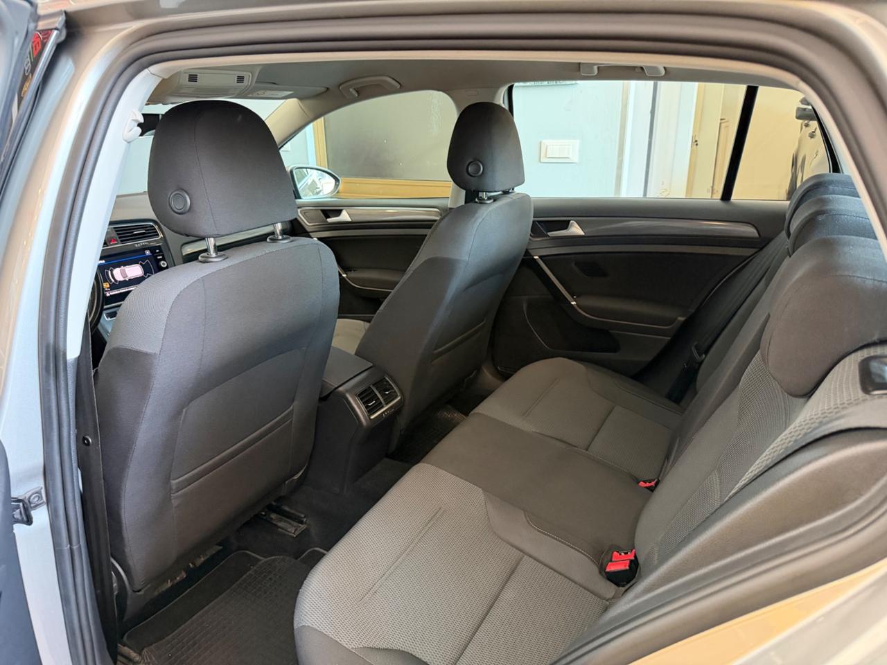 Volkswagen Golf 1.6 TDI 115 CV 5p. Business BlueMotion Technology