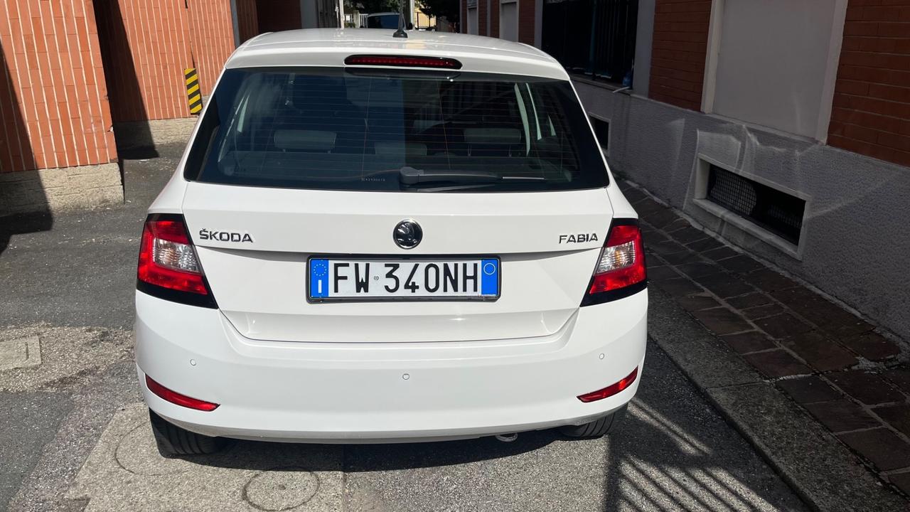 Skoda Fabia 1.0 MPI 75 CV Design Edition