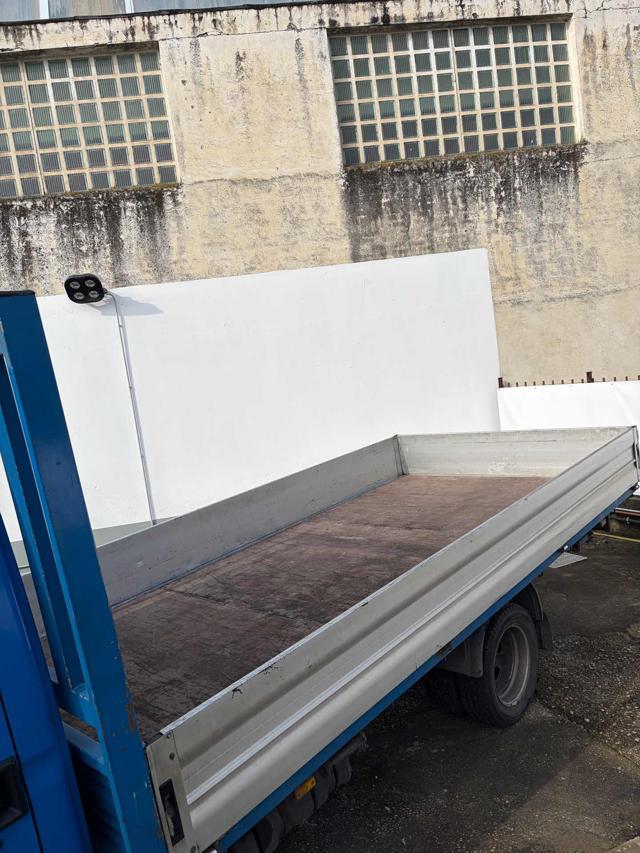 IVECO Daily 35C 13 2.8D PL CASSONATO