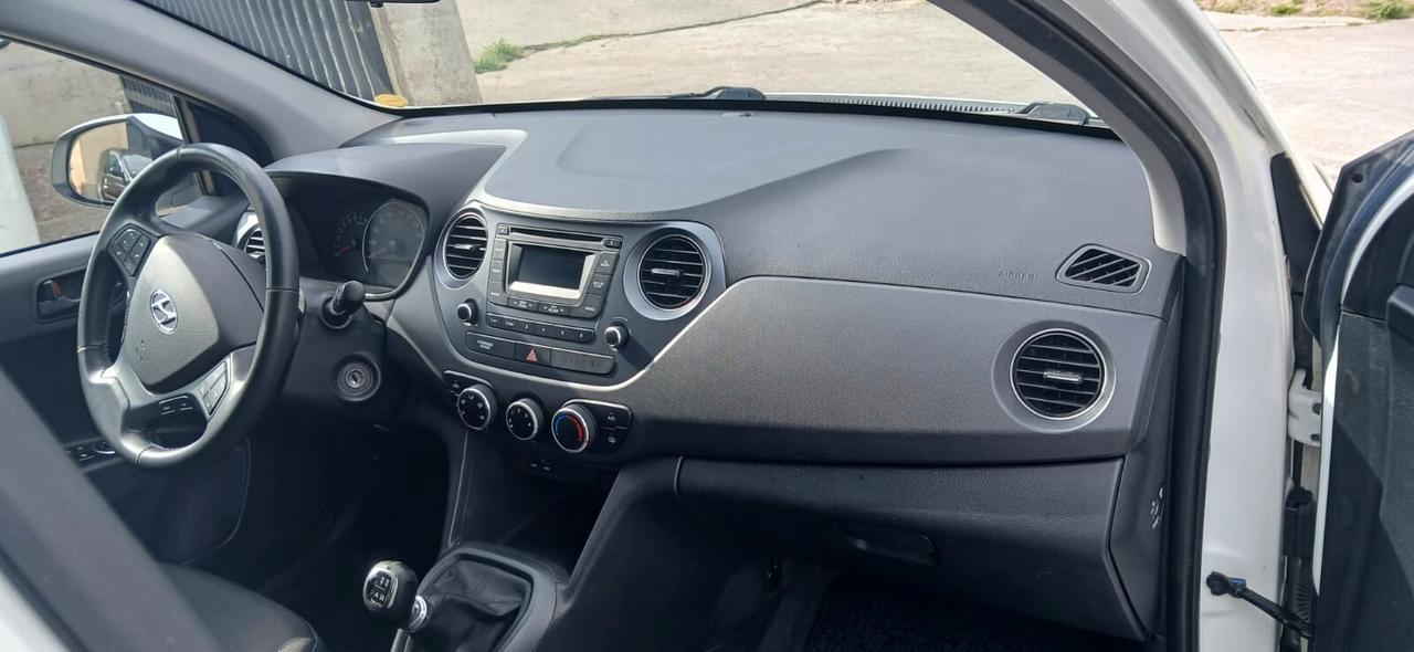 Hyundai i10 1.0 MPI Sound Edition - 2015