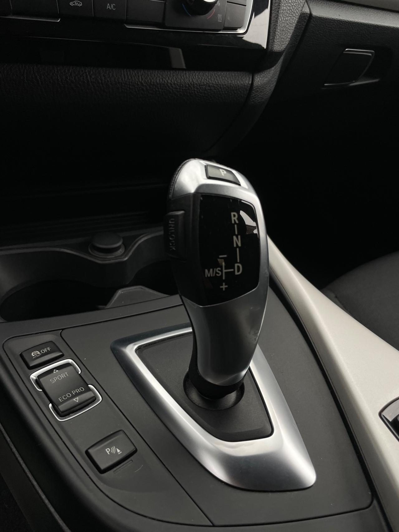 Bmw 116 116d 5p. Urban