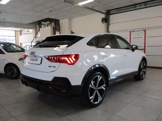 Audi Q3 SPB 35 TDI S tronic Identity Black