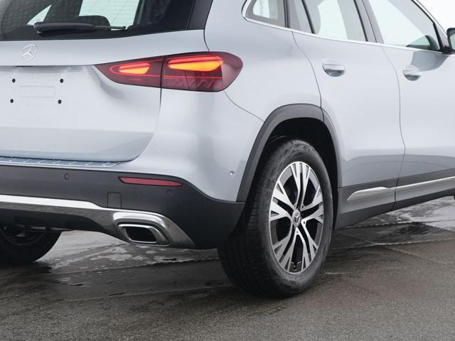 MERCEDES-BENZ GLA 180 Automatic Progressive Advanced