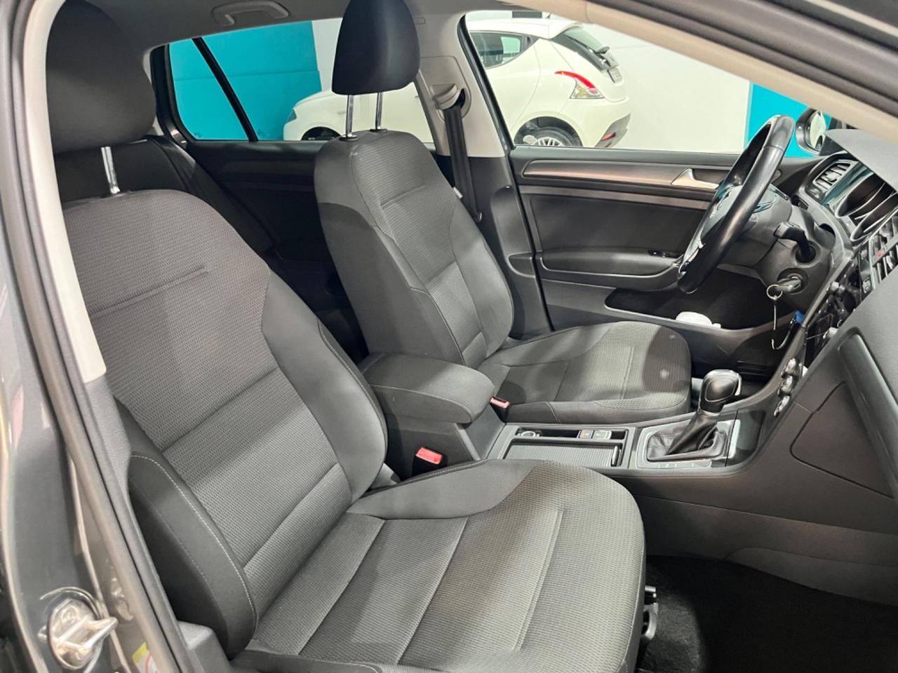 VOLKSWAGEN GOLF 2018 AUTOMATICO *UNICOPROPRIETARIO