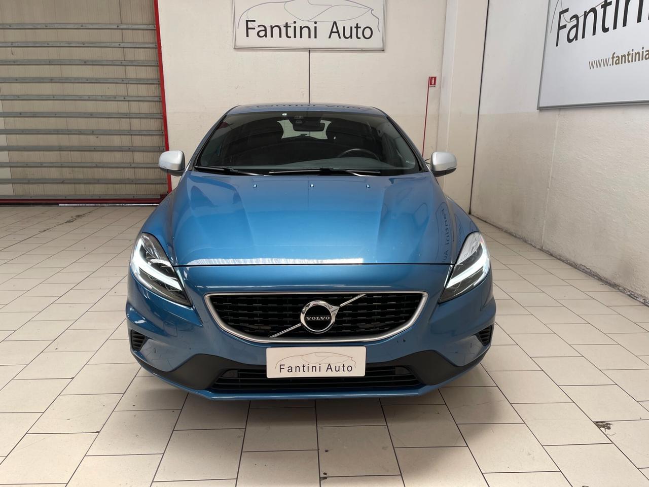 Volvo V40 Volvo V40 R-design 2.0 d2-Ok Neopatentati-LEGGI SOTTO
