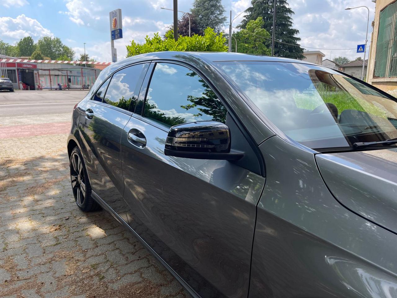 Mercedes-Benz A 200 Business A 200 D