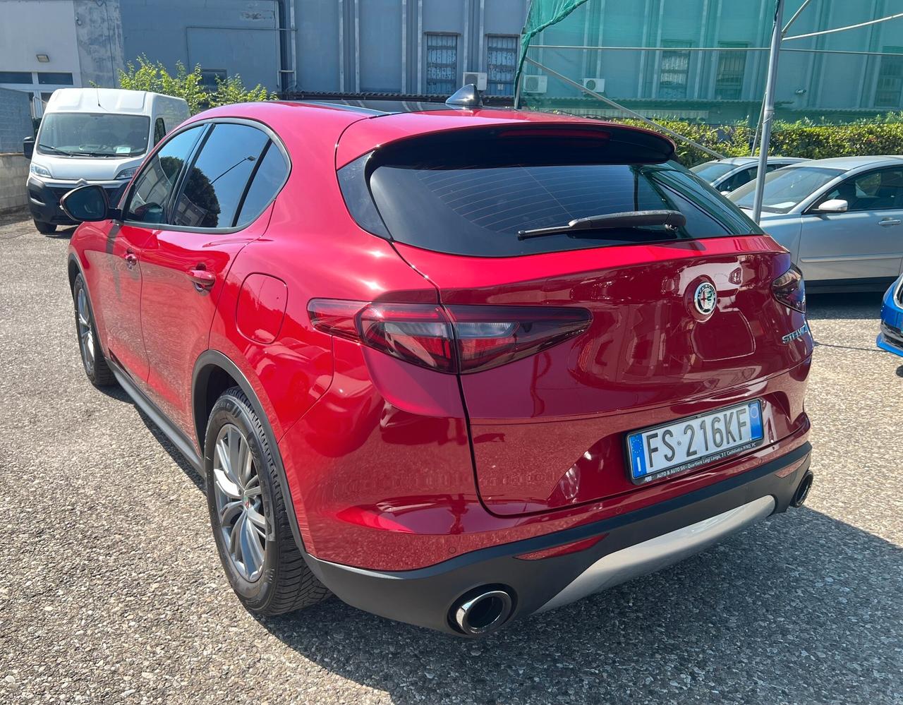 Alfa Romeo Stelvio 2.2 Turbodiesel 180 CV AT8 RWD Business