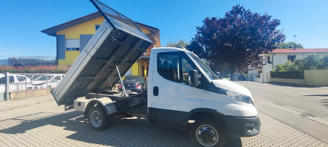 Iveco Daily 35C12 ribaltabile trilaterale