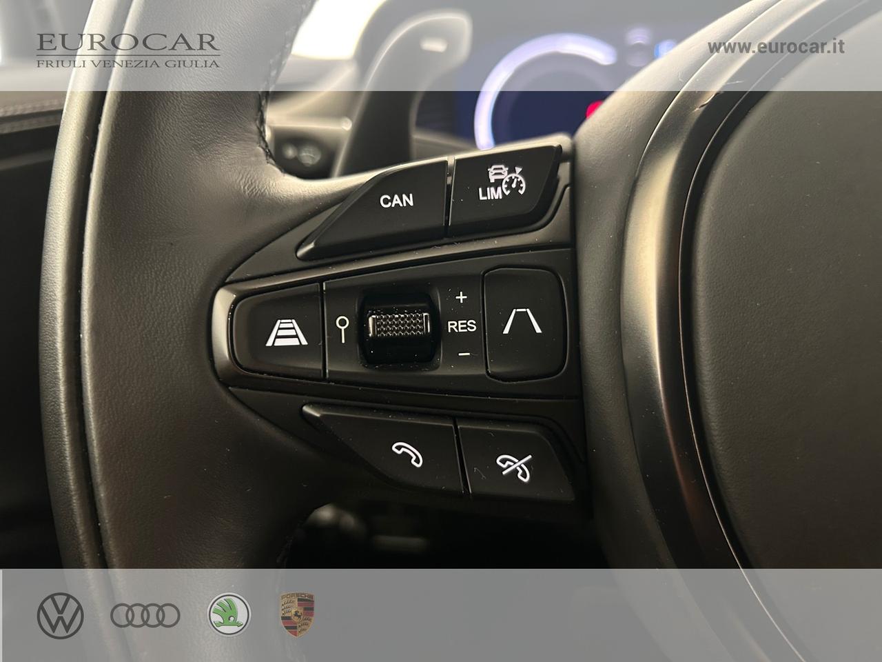 Aston martin dbx 707 4.0 auto