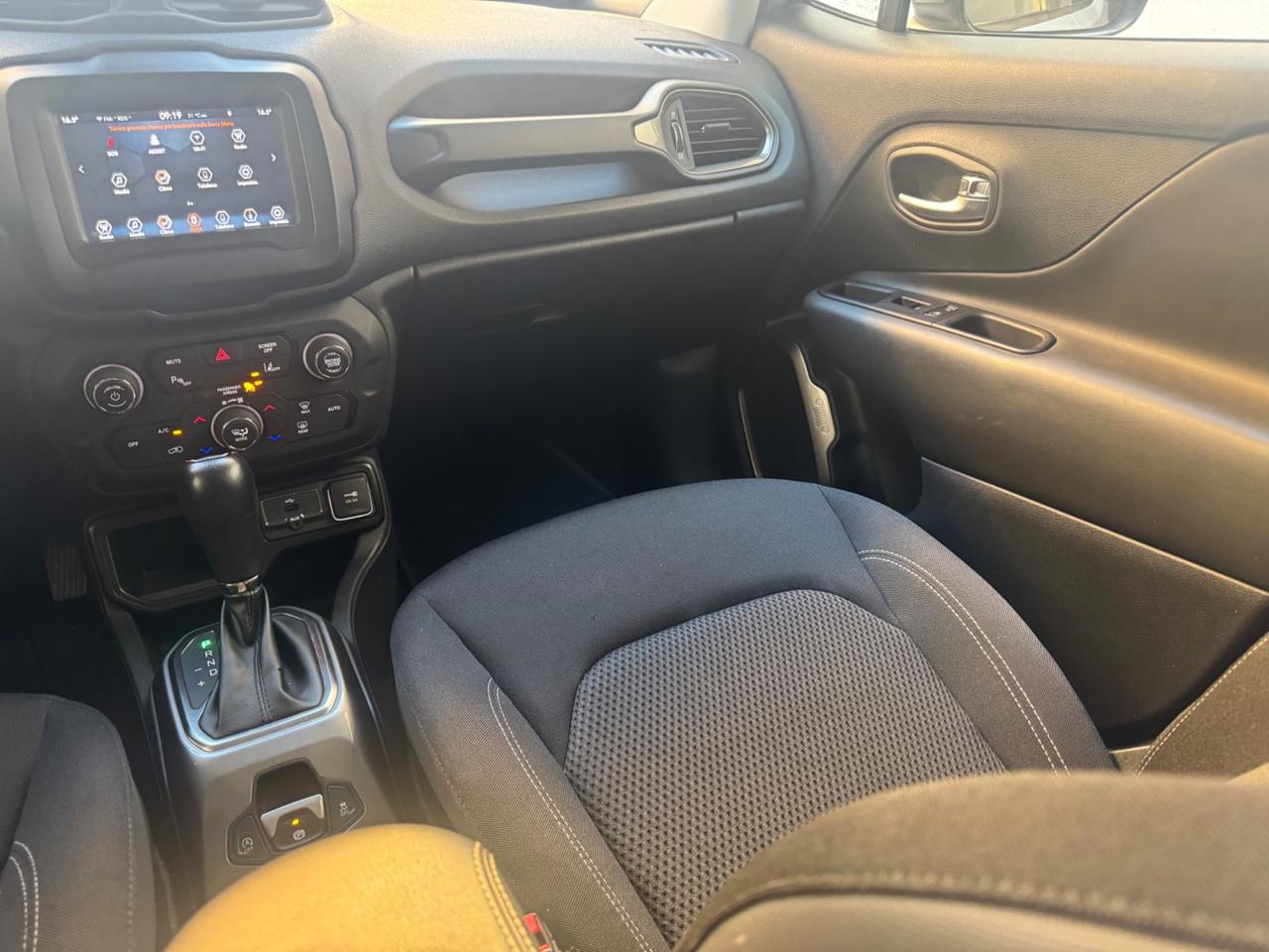 Jeep Renegade 1.6 Mjt DDCT 120 CV Night Eagle