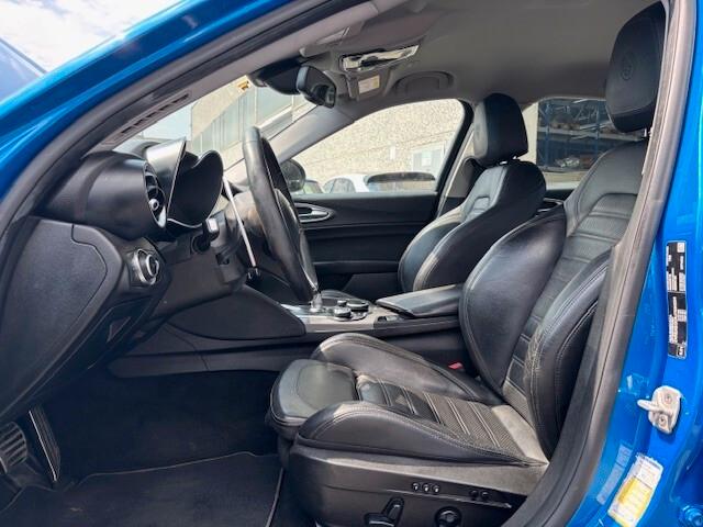Alfa Romeo Giulia 2.2 Turbodiesel 210 CV AT8 AWD Q4 Veloce