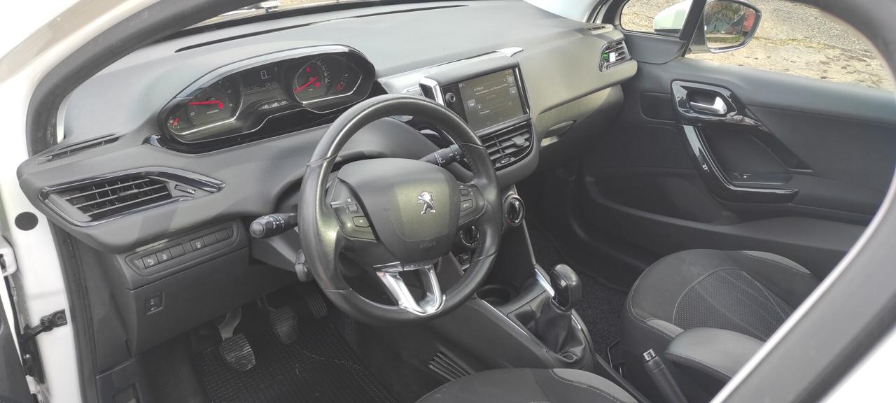 Peugeot 208 1.4 HDi 68 CV 5 porte Allure