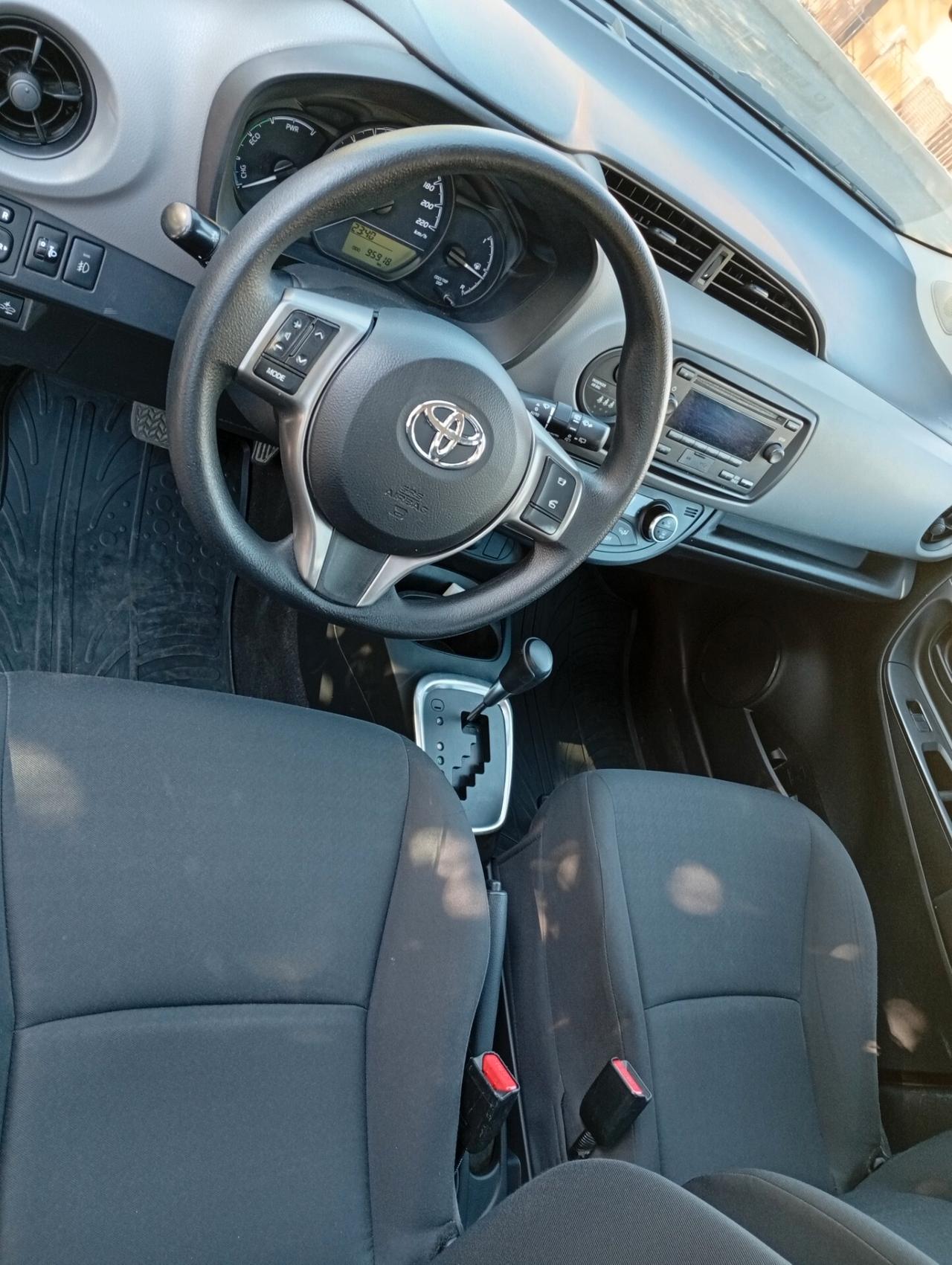 Toyota Yaris 1.5 Hybrid 5 porte Cool