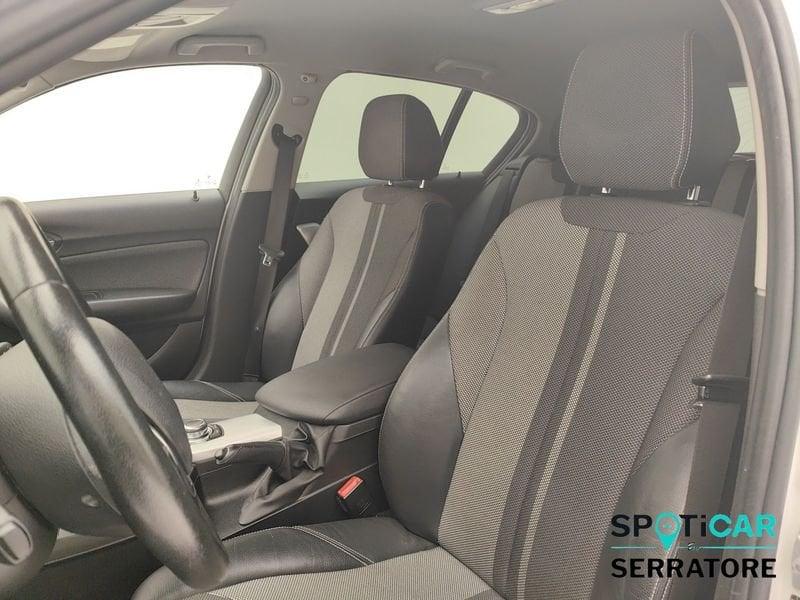 BMW Serie 1 F/20-21 2015 118d Urban 5p auto